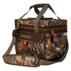 Igloo Realtree Square Cooler Bag -FlyCast Gear Store igloo 00063015 realtree square cooler bag 04647.1650936310
